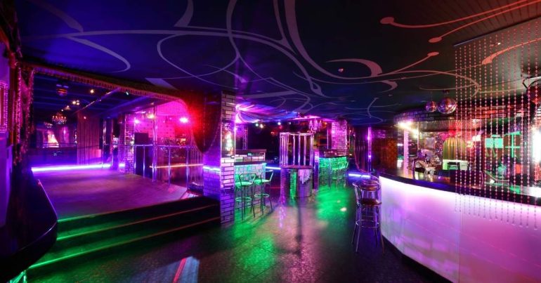 England need 'Kovid Pass' in nightclubs to break Ômicron