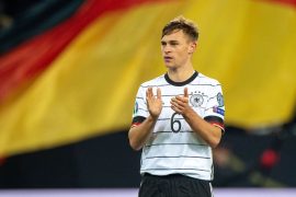 Deutschland gegen Nordirland: Joshua Kimmich auf der Ehrenrunde nach dem 4:0 gegen Weißrussland in Mönchengladbach.