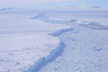 Technology: Accelerated flow around Antarctica, which is a big problem