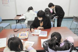 Elementary and junior high school students highly motivated to study in the Ishinomaki area at the end of the year |  Kahoku Shimpo Online News / Online News