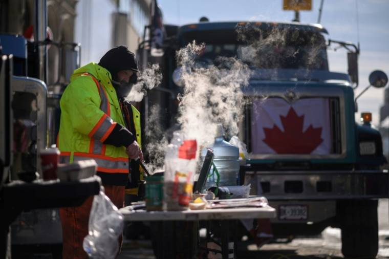 Manifestation contains restrictions sanitaires, on 13 February 2022 in Ottawa, Canada (AFP / Ed JONES)