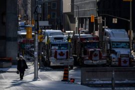 Face à la contestation au Canada, Trudeau invoque une loi diexception - 15/02/2022 à 09:57
