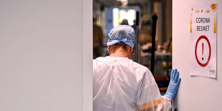 Baisse des hospitalisations et des contaminations: l'épidémie de Covid-19 continue de refluer en Belgique