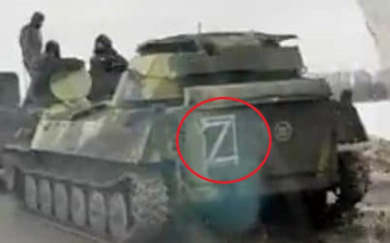 Il mistero della lettera "Z" sui carri armati russi al confine con l'Ucraina - Il video