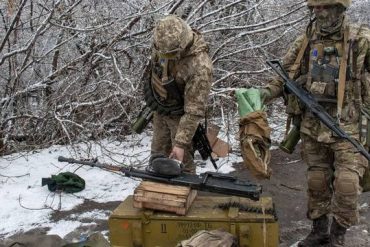 Swift disarms ... Russian troops advance on second city in Ukraine ...