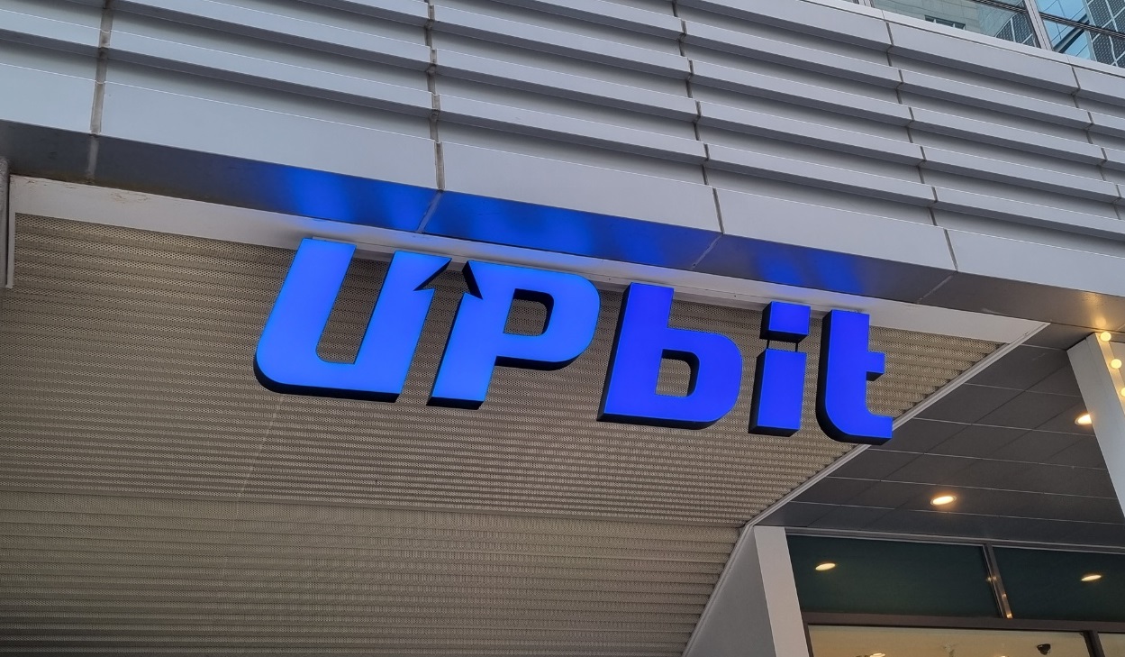 Upbit "Travel rules take effect from March 25 ... First, we only support  withdrawals from domestic exchanges"