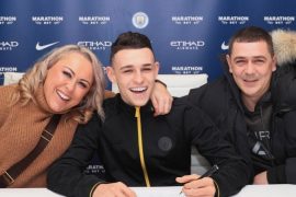 Watch- Shocking scenes .. Foden's mother fights Man City star to defend her son |  Football