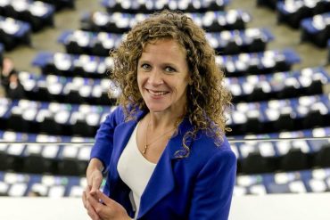 The reporter is Dutch MEP Sophie of T Weld.