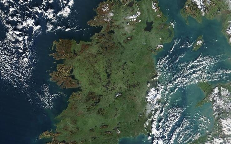 vue satellite de l'Irlande
