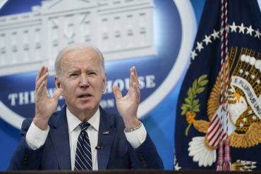 Biden warns of Russian cyber-attacks in US