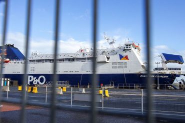 Détenu par le dubaïote DP World, P&O Ferries exploite des lignes entre le Royaume-Uni, la France, l'Irlande et les Pays-Bas.