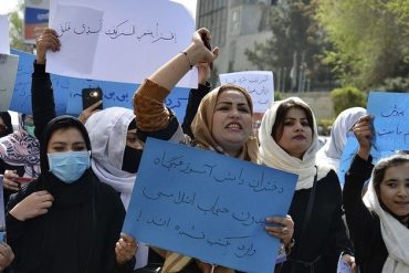 Taliban ban Afghan women from flying without male relatives - News
