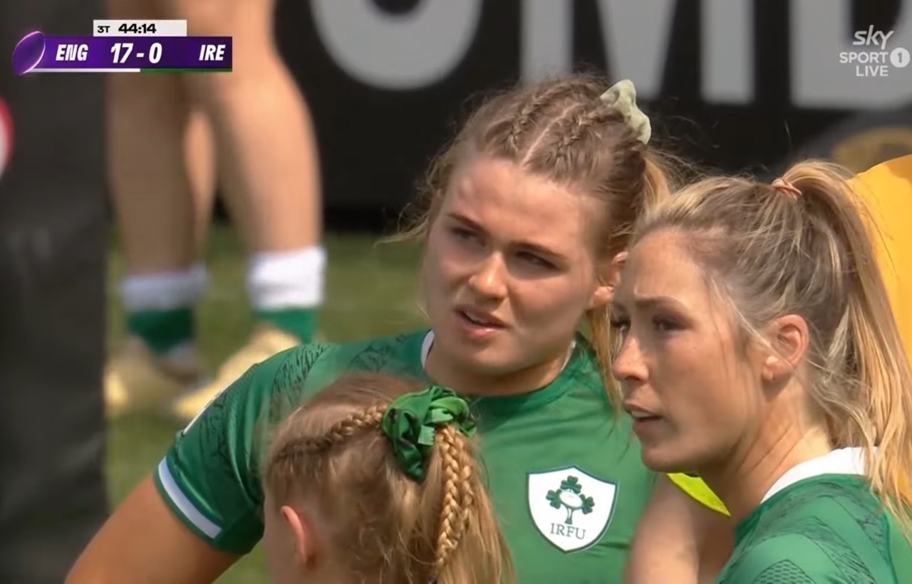 Irish Dorothy Wall received a simple yellow card after a clash with Jess Breach.