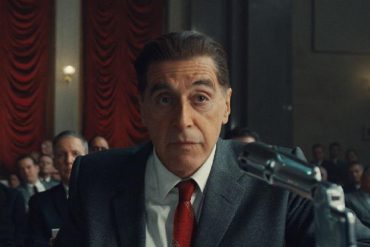 Al Pacino performs a smashing performance with his Shrek iPhone case