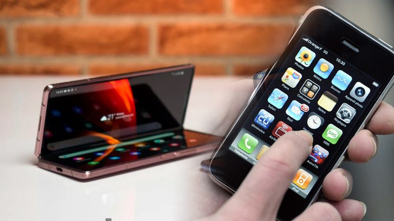 Samsung Galaxy Z Fold3 / Z Flip3 sends 'first iPhone' in ad