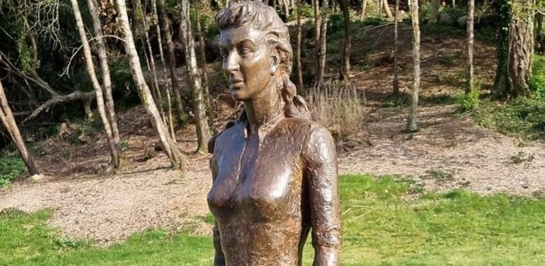 The statue of Maureen O'Hara was erected and then removed immediately after criticism