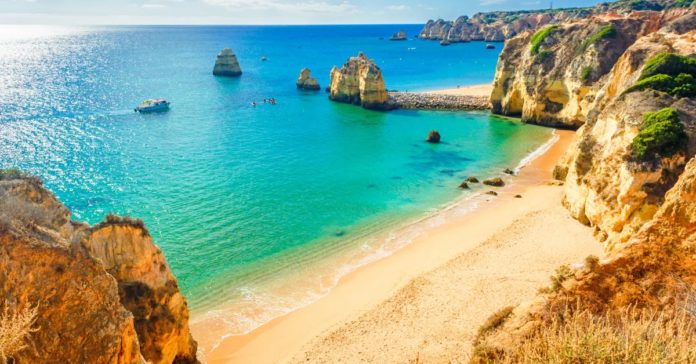 Vacation in Portugal: Algarve.  |  Italynews.it