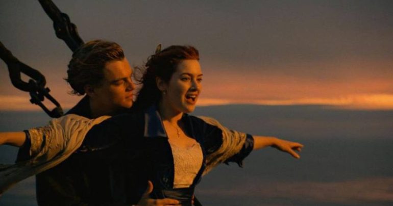 Man tries to recreate Titanic pose with girlfriend, situation ends in tragedy - Metro World News Brazil