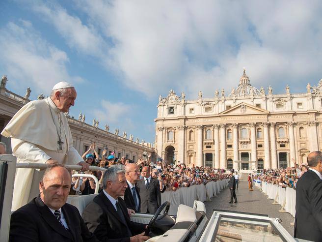 Pope Francis announces ten new saints in honor of the faithful - Corriere.it