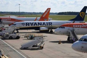 Low cost strike: Ryanair, Volotea, EasyJet and Malta Air planes crashed on June 25.  The Irish company was fined