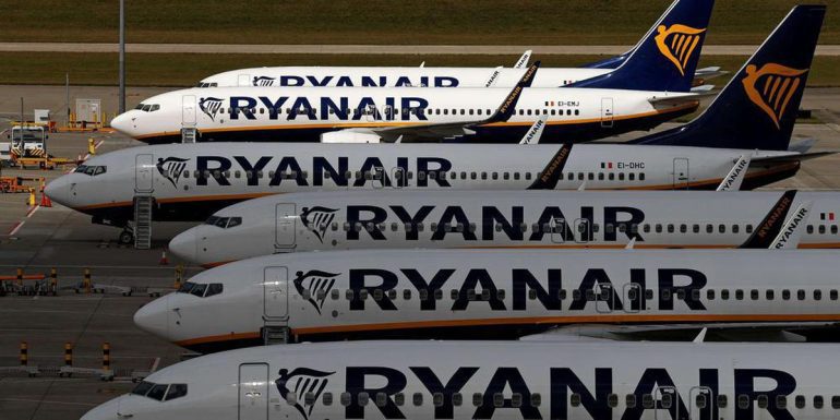 Ryan Air calls for strike in Spain to start summer