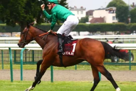 The day after his birthday, Christoph Soumillen won his fourth Prix du Jockey Club in Saddle, Wadeni.