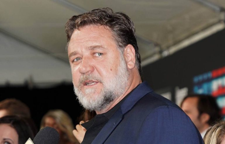 Russell Crowe plays Pope's exorcist in the horror film