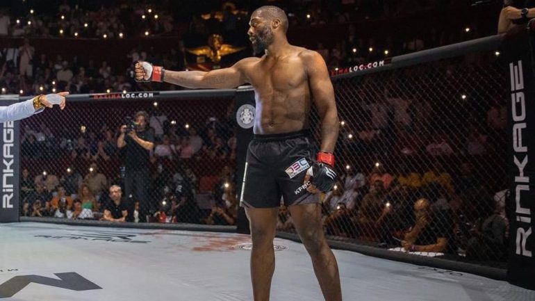 "It's a big blow" that Cedric Doombe won't be on the card!