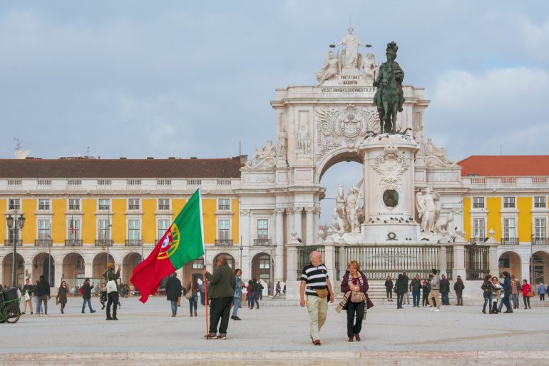 The Brazilian CNH will come into force in Portugal this Monday (1st).