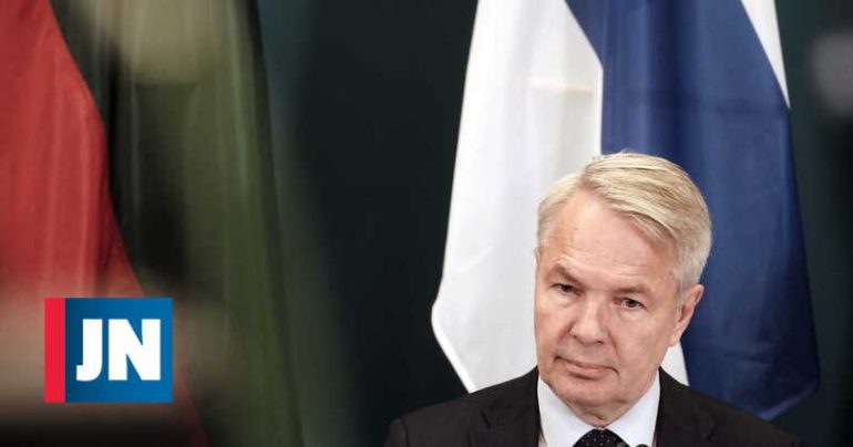 Finland is preparing a "national solution" to prevent Russians from entering the country