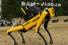 How does Rock in Rio's security robot dog work?