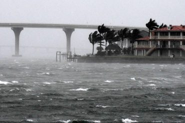 LIVE - Hurricane Ian in Florida: "catastrophic flooding", one million homes without power