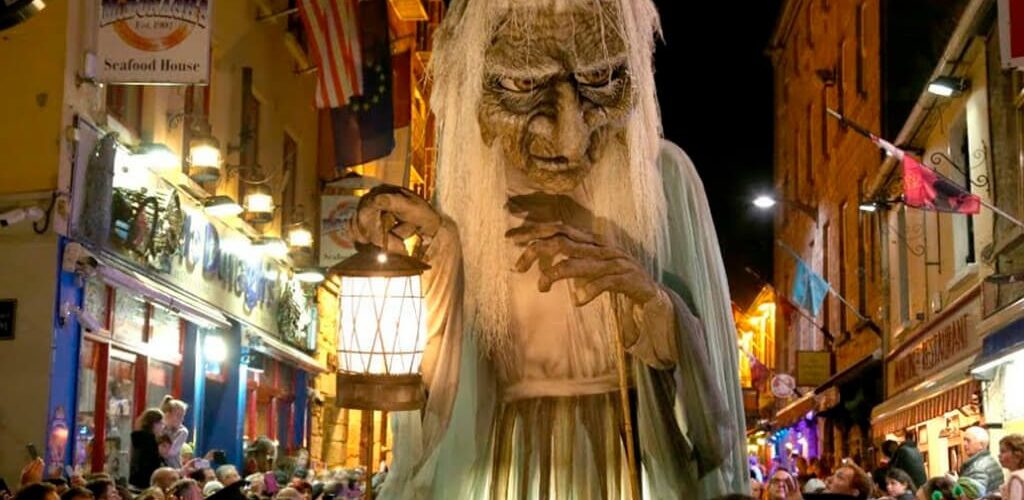 Macnas Halloween Parade in Galway • Guide Ireland.com

