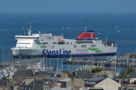 À côté du Stena Horizon, Stena Line va positionner un nouveau ferry mixte sur la ligne Cherbourg (Manche)-Rosslare à partir de l’été prochain.