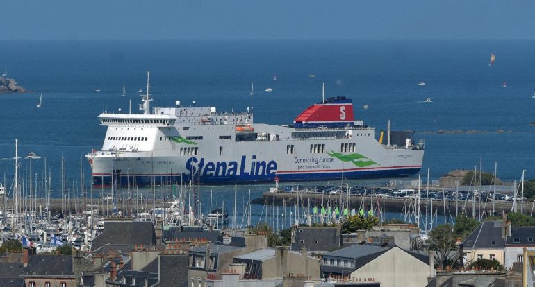 À côté du Stena Horizon, Stena Line va positionner un nouveau ferry mixte sur la ligne Cherbourg (Manche)-Rosslare à partir de l’été prochain.