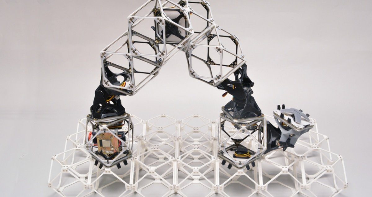 These MIT robots can build themselves