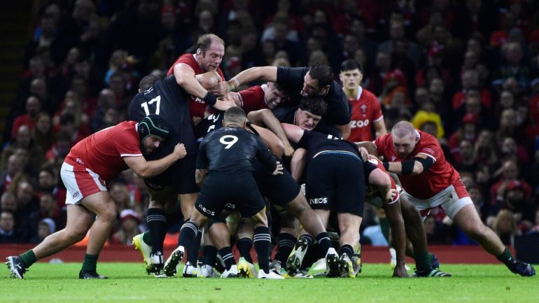Rugby: Blacks thrash Welsh, Ireland offer box in Italy