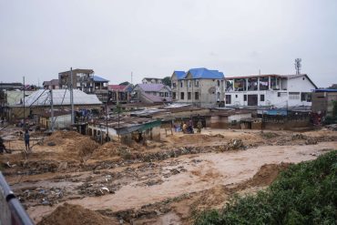Heavy rain causes deadly floods in Kinshasa