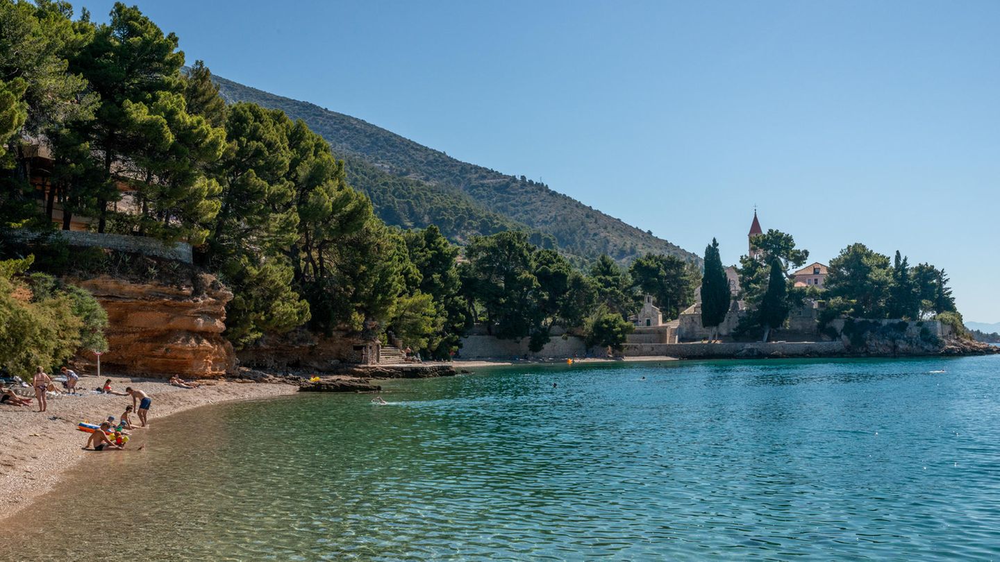 Croatia attracts with beautiful bays like on the island of Brac